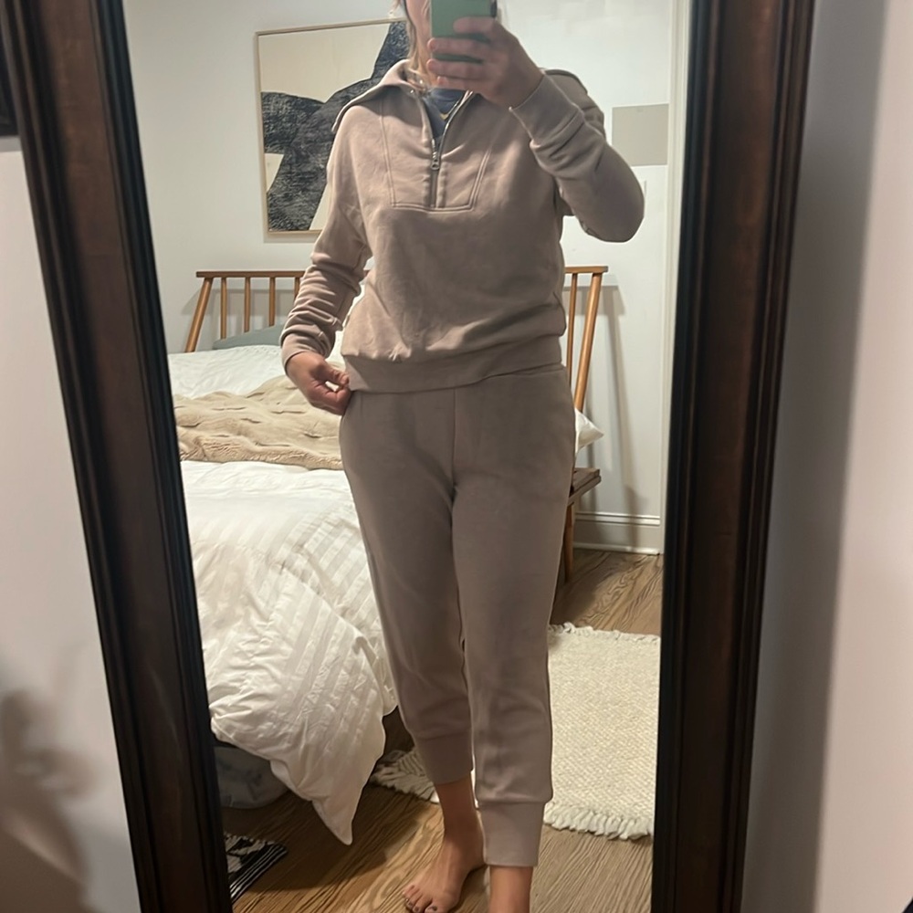 Varley Taupe Track Pants & Joggers